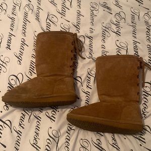 Bear Paw Brown lace up boots, size 7